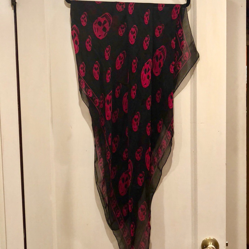 Skeleton Alexander McQueen Scarf